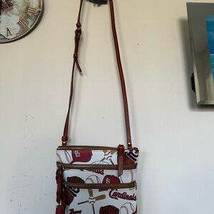 Cardinals Pattern Crossbody Bag in White and Red